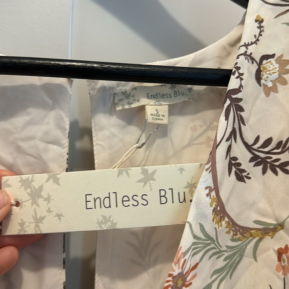 white floral dress with tied top - Picture 2 of 3